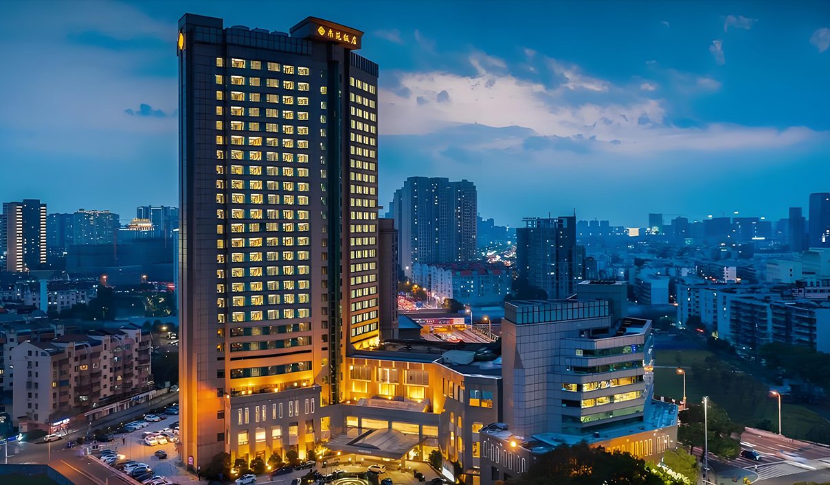 首旅南苑凯豪酒店夜景照明改造采购项目